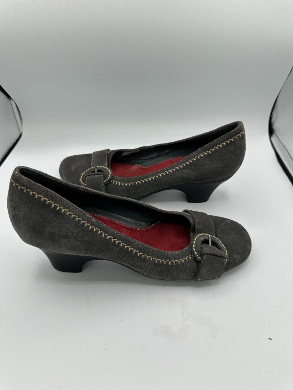 Aerosoles Grey Sharpiro Suede Heels Women's 9M